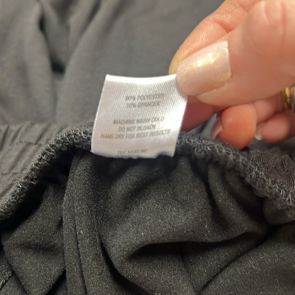 FEAT Men’s Standard Short in Black Size M - Picture 12 of 14